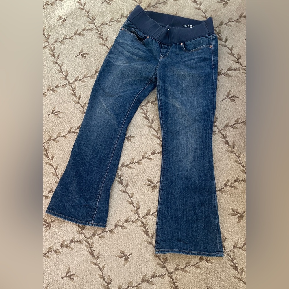 Gap Sexy Boot Maternity Jeans - Size 6 Ankle (or 28 Ankle)